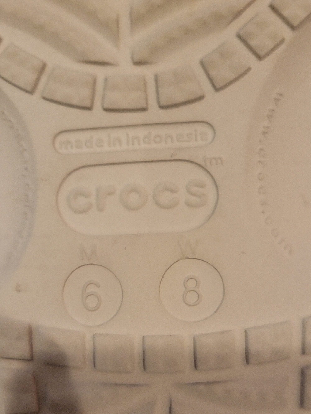 CROCS Camo-Style Classic Clog in Olive Green and White - Picture 4 of 4